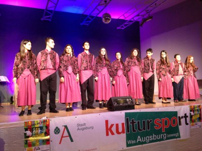 Tanzgruppe - Lechhausen 2013 - Colors of Steps